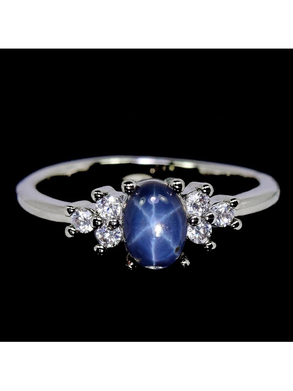 Stunning Oval Blue Star Sapphire with zircon in 925 Sterling Silver Ring Size 7